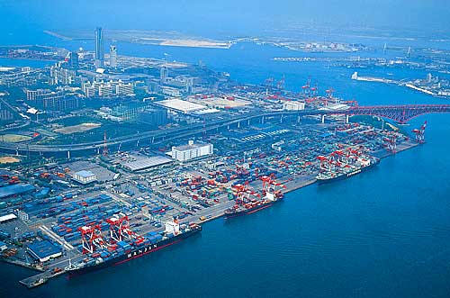 上海港集装箱吞吐量：连续六年保持世界第一