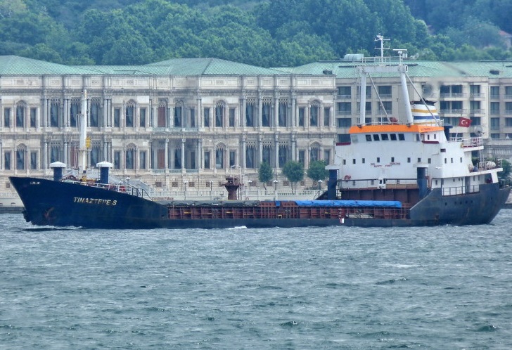 土耳其散货船沉没，7名船员失踪