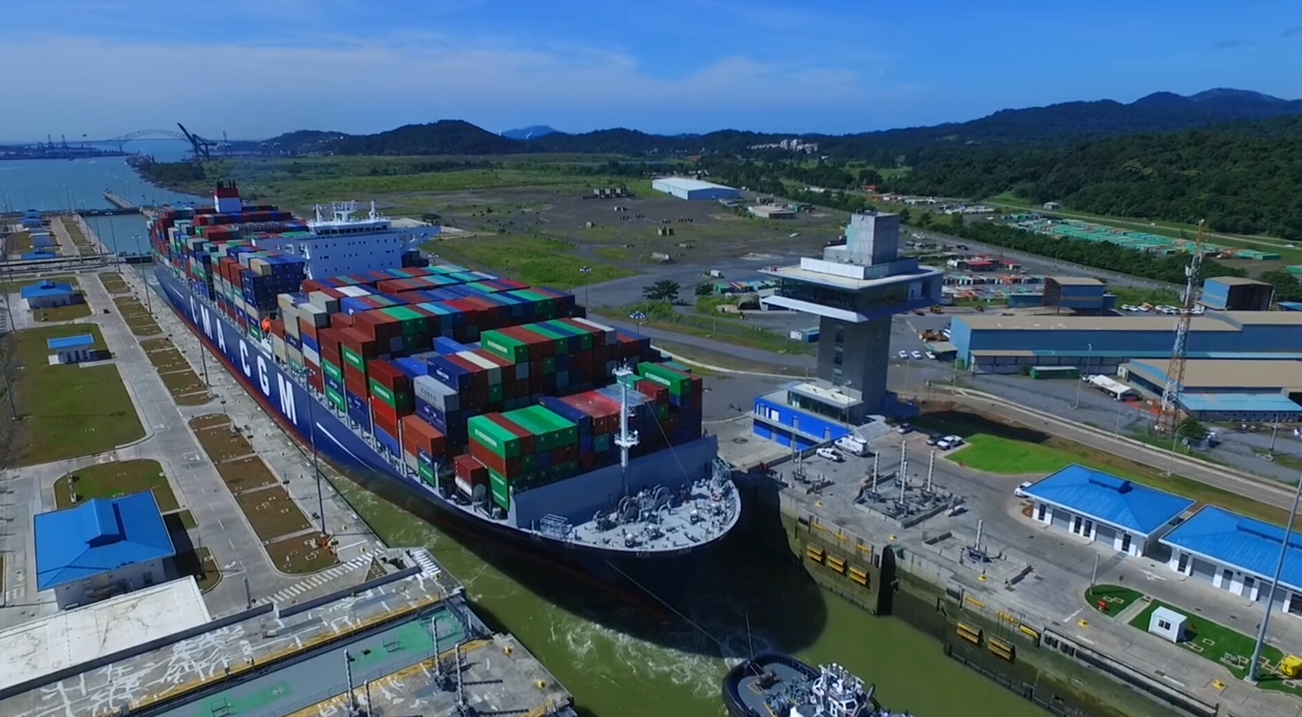 CMA CGM Theodore Roosevelt成为通过巴拿马运河最大的集装箱船