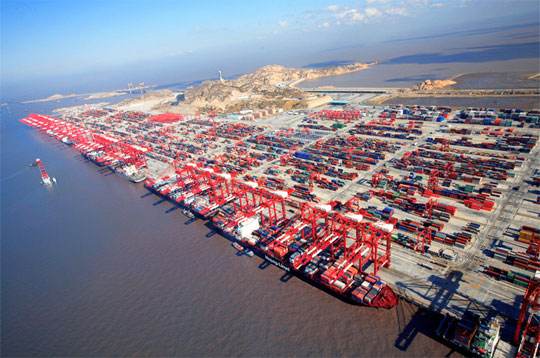 上海集装箱运价指数(SCFI)本周下跌2.7% 上海集装箱运价指数(SCFI)本周下跌2.7%