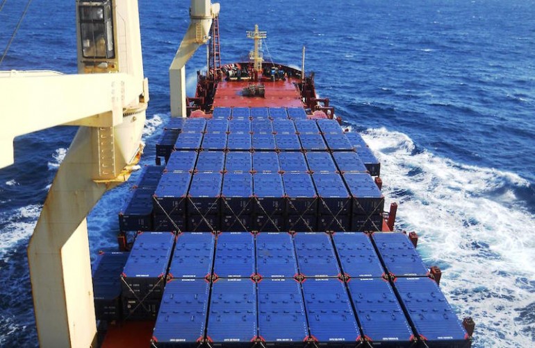 福建和台湾启动新的两岸集装箱海运服务