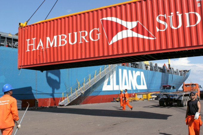 由于亚洲-拉丁美洲航线运力增加，集装箱海运费可能下跌