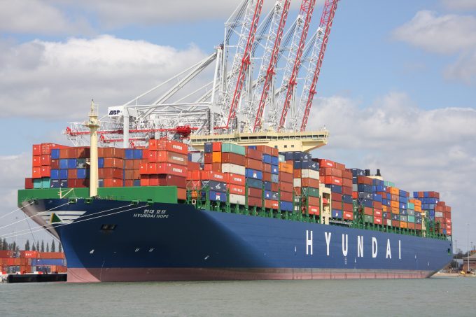 现代商船正式，继续订购集装箱船，将集装箱海运运力增加三倍