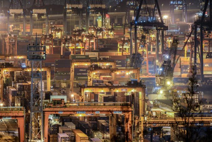 由于船舶利用率上升,深海集装箱海运费持续上涨 由于船舶利用率上升,深海集装箱海运费持续上涨