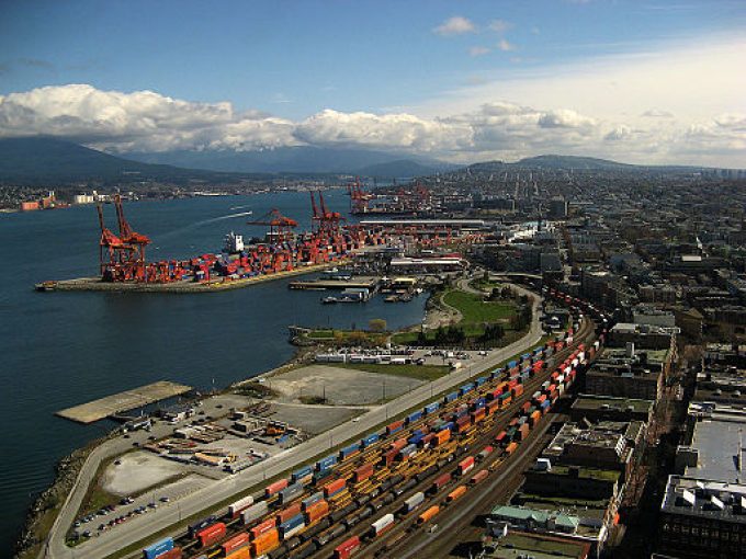 加拿大货运代理呼吁结束“腐败”的集装箱查验模式