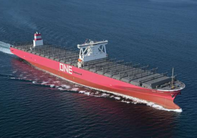 ONE的第一艘洋红色集装箱船交付，然而公司运营能和颜色一样健康吗？