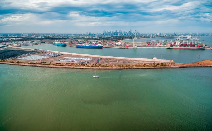 海运公司增加亚澳航线的集装箱船运力，墨尔本港口将受益