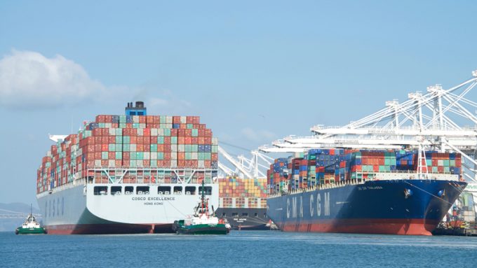 贸易战引发了跨太平洋集装箱海运的更多产能削减