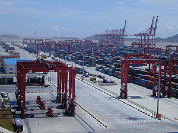 当集装箱吞吐量上升时，世界港口和码头能否承受压力？